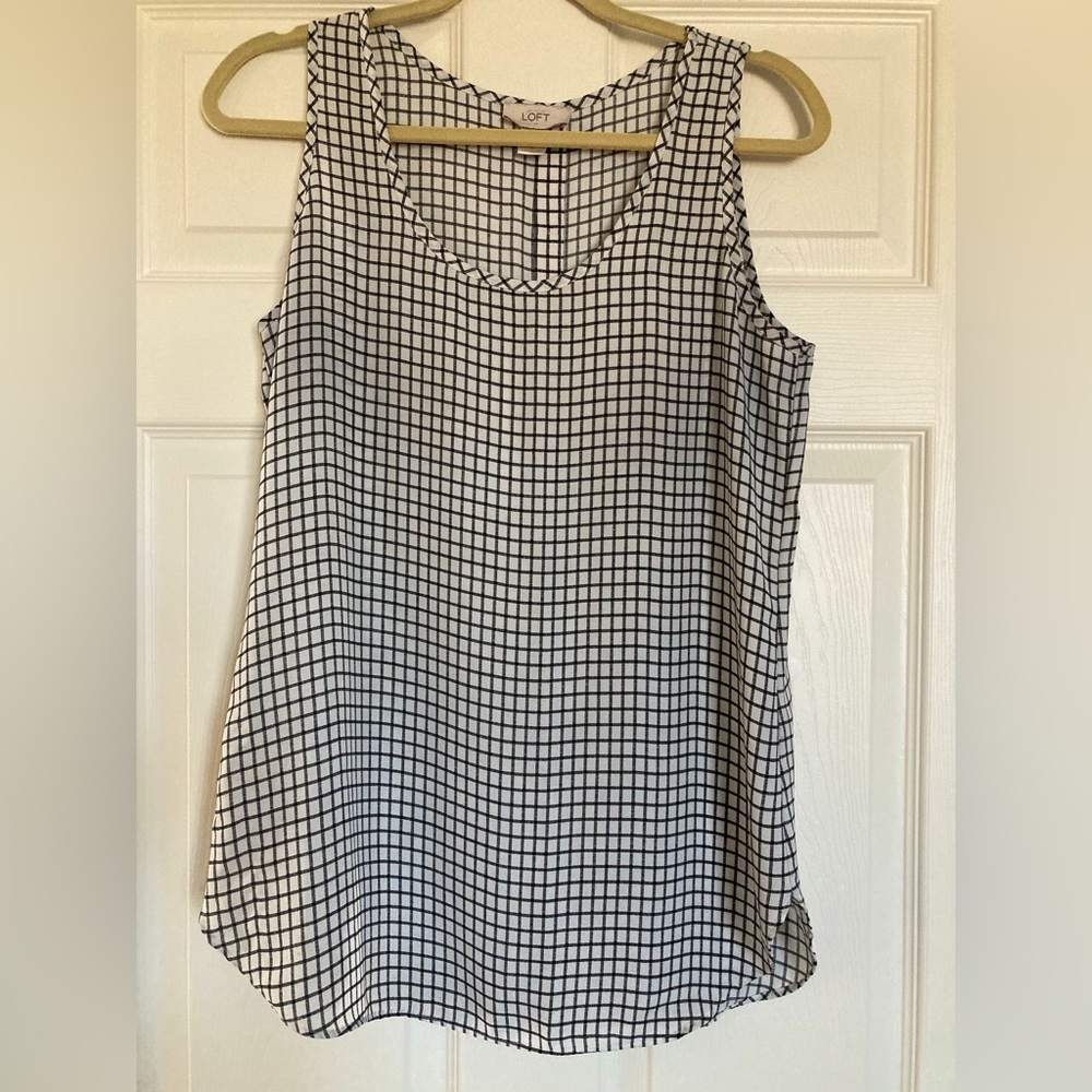 LOFT size small tunic length sleeveless black and white top